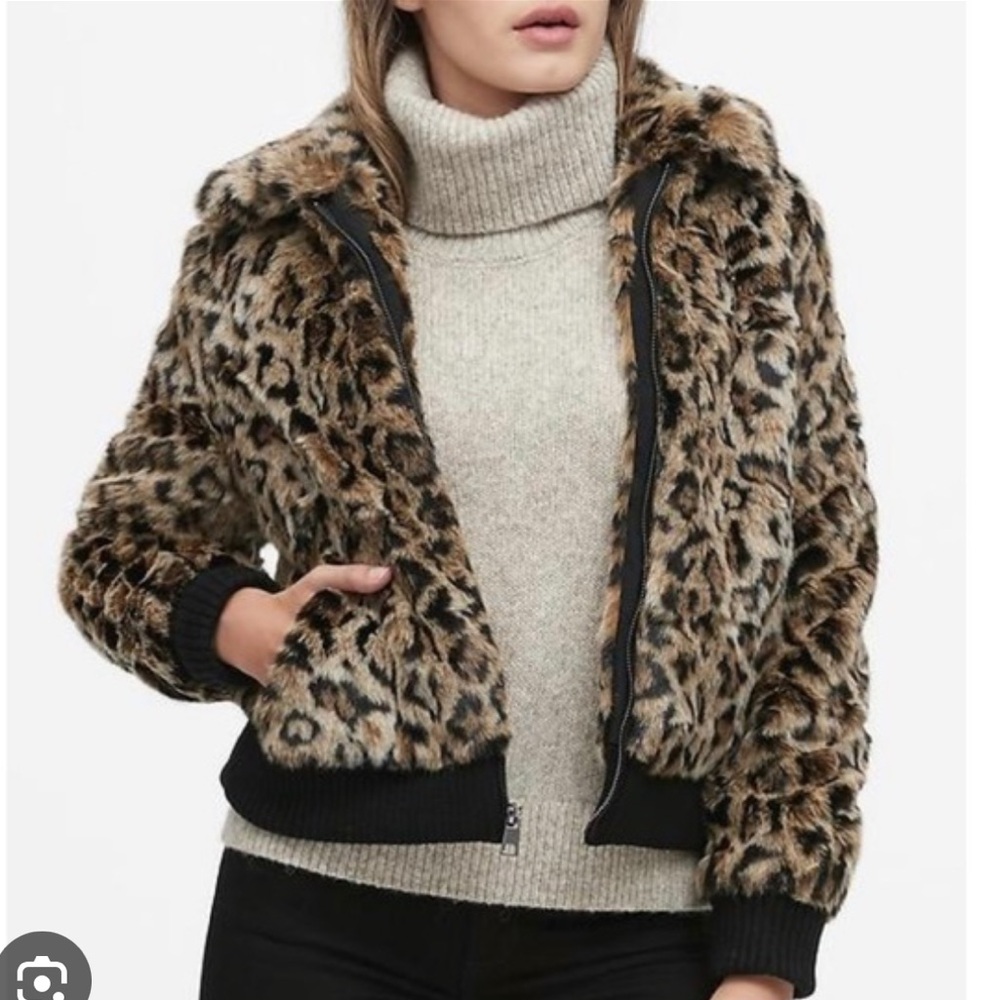 Faux Cheetah / Leopard print fur collared Banana Republic Zip Up Jacket